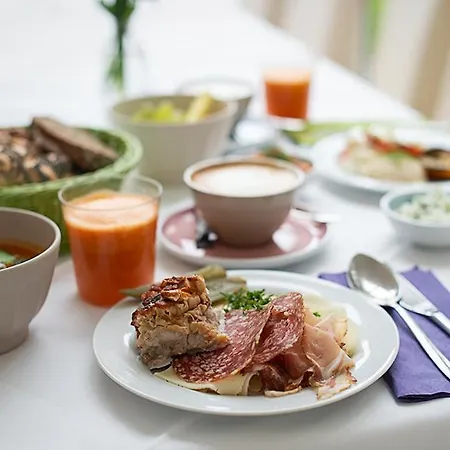 Grafengut Hotel Nussdorf am Attersee