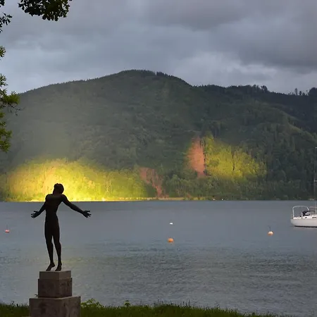 Hotel Grafengut Nussdorf am Attersee